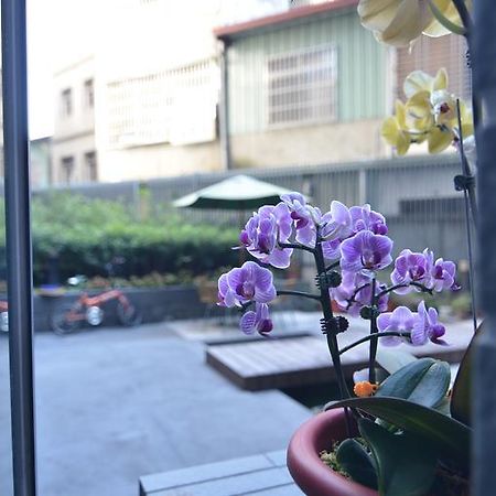 Love Fengchia Тайджун Екстериор снимка